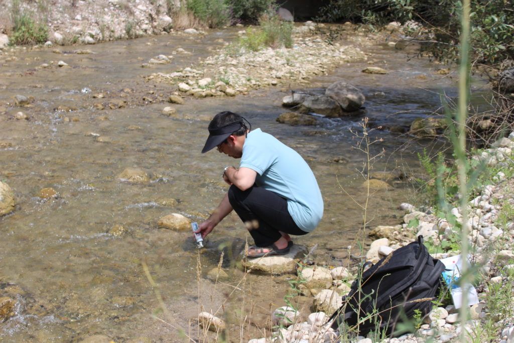 Dr. Saeed Hosseinian measuring the dissolved oxygen content of the water