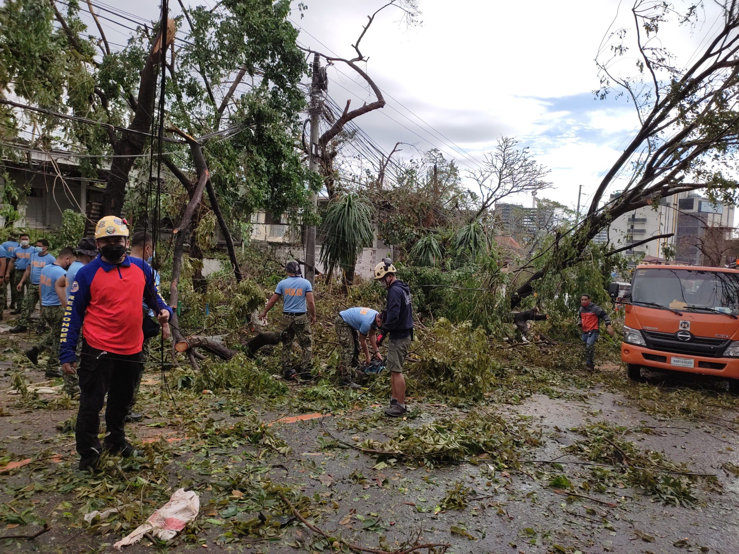 Destruction_from_Typhoon_Rai_in_Cebu_City_2021_12_079.