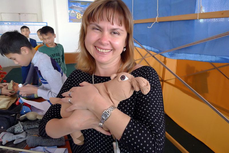 Working with school groups, Lena and her team encourage children to make saiga crafts, including stuffed toy saigas!